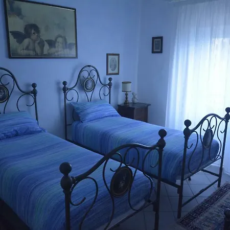 Borgo Della Rocca Bed & Breakfast Montemurlo Exterior photo