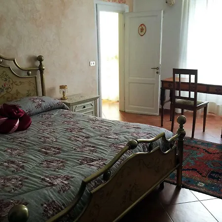 Borgo Della Rocca Bed & Breakfast Montemurlo Exterior photo